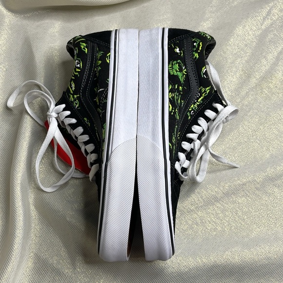 Vans Unisex NWT Old Skool Eyes In The Dark Glow In The Dark Sneakers 7M 8.5W - Picture 10 of 11